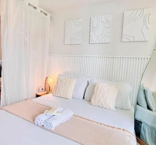 Azure Staycation Near Bicutan Tollgate Manila